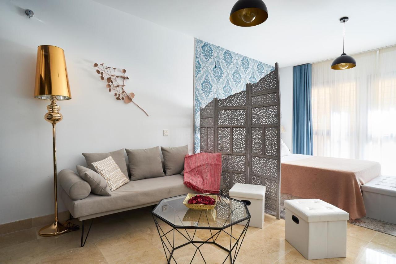 Studio Deluxe With Shared Roof Terrace Málaga Buitenkant foto